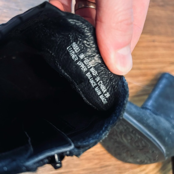 Clark’s artisan Black Goth Ankle Boots with Buckles – Size 9 - Picture 9 of 9